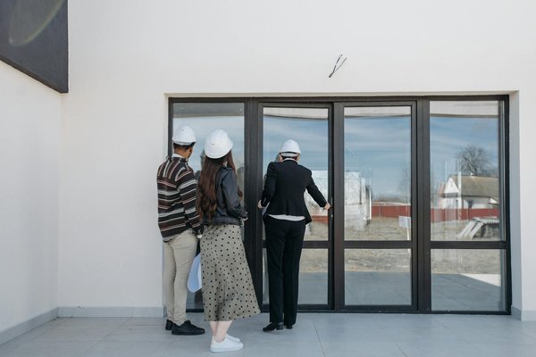 Hoe kun je oude meubels opknappen met een klein budget?